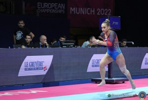 rou ph simone ferraro sfa01787 copia